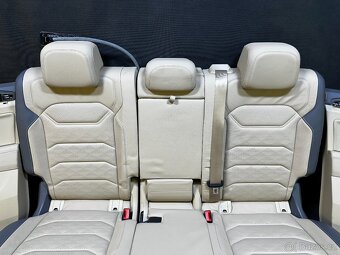 VW Touareg III CR7 kuzeny interier sedacky - 11