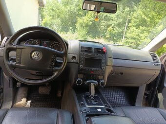 VW Touareg 3.0 TDI V6 165kW 2006 BKS automat - 11