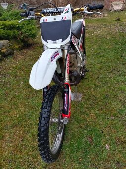 Prodám Honda CR250R motocross motorku - 11