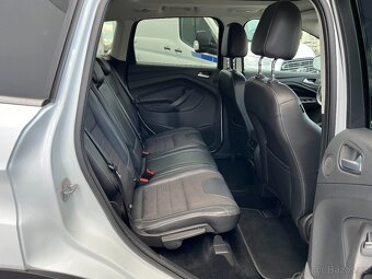 Ford Kuga 2,0TDCi 132KW, 4x4 TITANIUM, pěkná výbava - 11