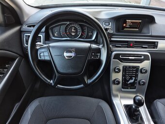 VOLVO XC70 2.4D AWD MANUÁL 1 MAJITEL ALU 19 PERF.STAV - 11