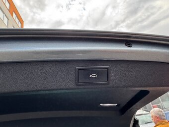 Škoda Superb 3 iV 1.4 TSI 150kW DSG Sportline Tažné Matrix - 11