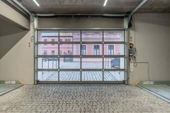 Exkluzivní byt 5+kk v centru Liberce se střešní terasou - 11