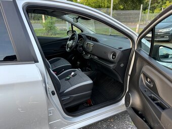 TOYOTA YARIS Y20  1.5i HYBRID AUTOMAT - 11