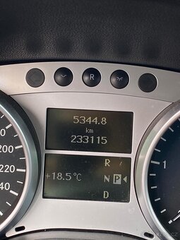 Mercedes ML 320 CDI - 11