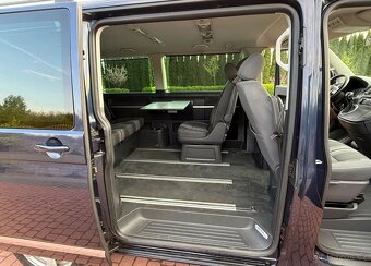 Volkswagen Multivan 2012 - 11