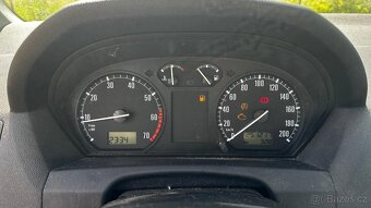 ŠKODA FABIA 1.4 MPi - 11