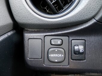 Toyota Yaris 1.0VVT-i  Klima, 5Dv. Nové v ČR - 11