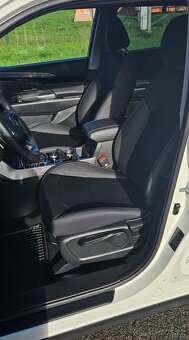 Ssangyong Korando 1.5T-GDI 120kW Automat 4x4 Navigace - 11