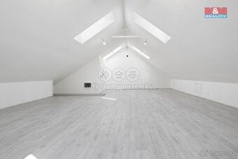 Prodej rodinného domu, 196 m², Hořovice, ul. 9. května - 11