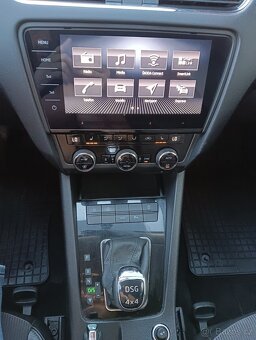 Škoda Octavia kombi 2.0 TDi DSG Style 4x4 - 11