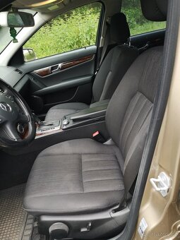 MERCEDES BENZ C 180 COMBI BENZÍN AUTOMAT NÍZKÉ KM - 11