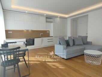 Luxusní byt 2+kk s garáží, zahradou a bazénem – Ledeč nad Sá - 11
