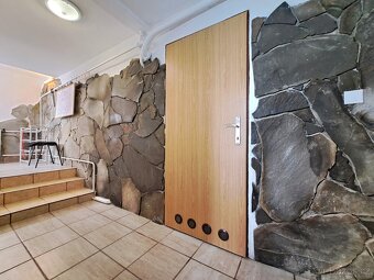 Prodej samostatně stojícího RD 3+1 + vinný sklep POLEŠOVICE - 11