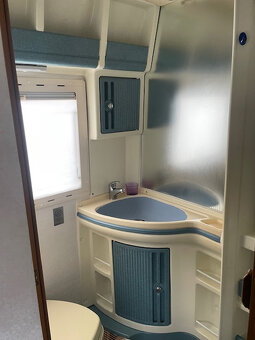 Obytný automobil - 11