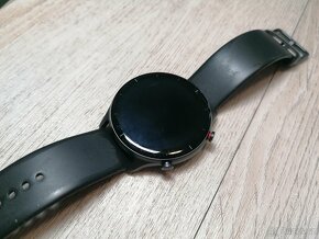 Chytré hodinky Amazfit GTR 2e - černé - 11