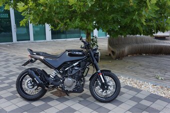 Husqvarna Svartpilen 401 ( 2022 ) - 11