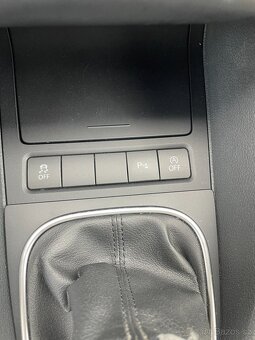 Volkswagen Golf, TSi 77 Kw Kombi,Výhřev,TOP STAV - 11