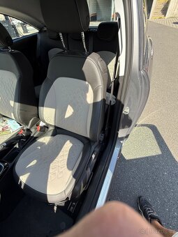 Opel Corsa E  1.4 66kW, rok 2016 automat - 11