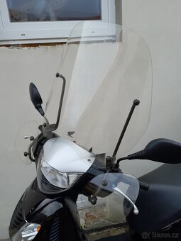 Honda SH 125i, 2006, moc pěkný stav - 11