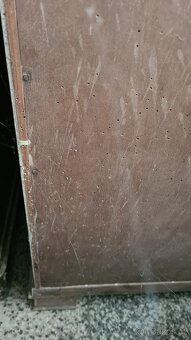 Stare skrine, stul a zidle - 11