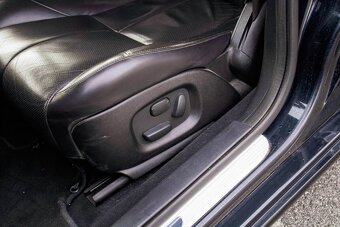 Jaguar S-Type 4.2 V8 Executive - 11
