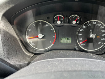 FORD FOCUS  1,8 i  92 Kw  - 11