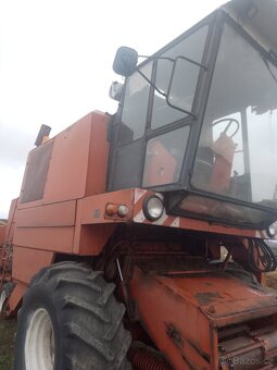 Kombajn bizon z 056 super stav - 11