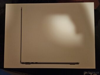 Macbook Air M2 8/256GB v záruce - 11