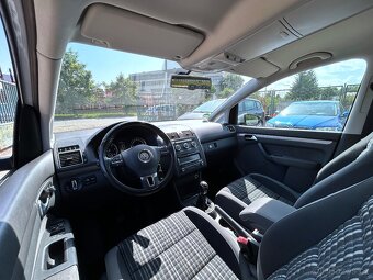 Volkswagen Touran CROSS 2,0 TDI - 11