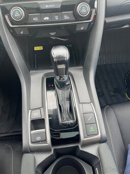 Honda Civic 1.5 Sport Plus CVT - 11