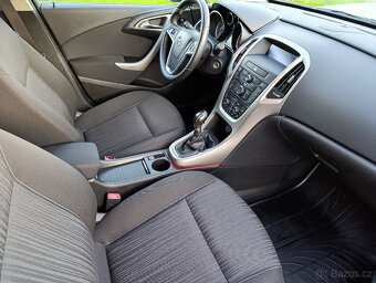 Opel Astra 1.4 T, servis, PĚKNÁ VÝBAVA A STAV - 11