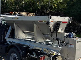 Sypač SnowEx Renegade - 11