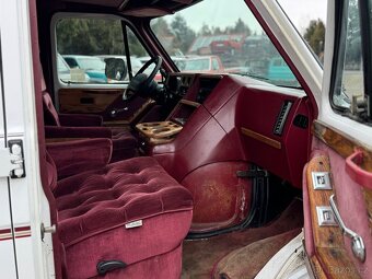 1994 Chevrolet G20 Gladiator - Glaval Vans - 11