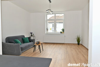 PRODEJ DOMU 4+KK VELKOMEZIŘÍČSKÁ - TŘEBÍČ - 11