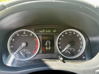 Škoda Fabia 1.4 63 kW ELEGANCE,Benzín+LPG,tažné,garážované - 11