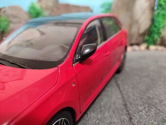 prodám model 1:18 škoda rapid spaceback - 11