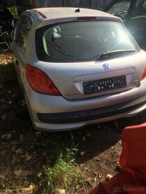 Peugeot 207 1.4 54 kw benzin a 1.6 hdi 9HX nafta - 11