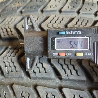 Zimní kola Volkswagen, Mercedes 235/65/16C č. AK01 - 11