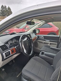 Chrysler Grand Vogyaer - 11