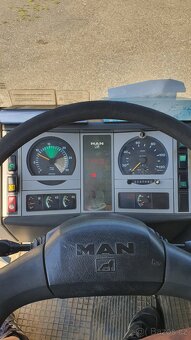 Man LE 12.180 - třístranný sklápěč - 11