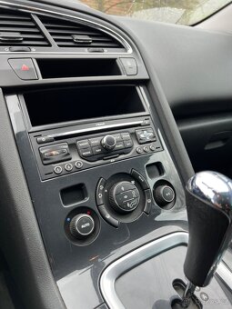 Peugeot 5008 1.6 HDI Automat - 11