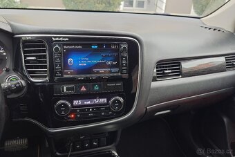 Mitsubishi Outlander  2.2DI-D, 4x4, 2017, automat, pádla. - 11
