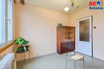 Pronájem bytu 3+1 s lodžií v Praze 8 - Kobylisích, v ulici Š - 11