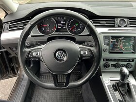 Volkswagen Passat 2.0TDI 110kW DSG F1 Navi 2015 - 11