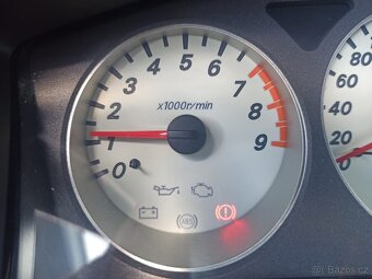 Prodám Mitsubishi Lancer 2004 Wagon, 2.0i (99kw), Benzín - 11