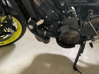 Yamaha MT-09 - 11