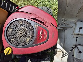 Zahradní sekací traktor Viking s hydropojezdem - 11