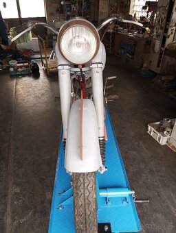 Jawa pérák 250 - 11