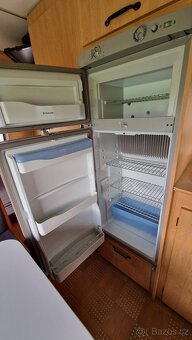 Obytný přívěs, karavan Partner LUX 486, palandy - 11
